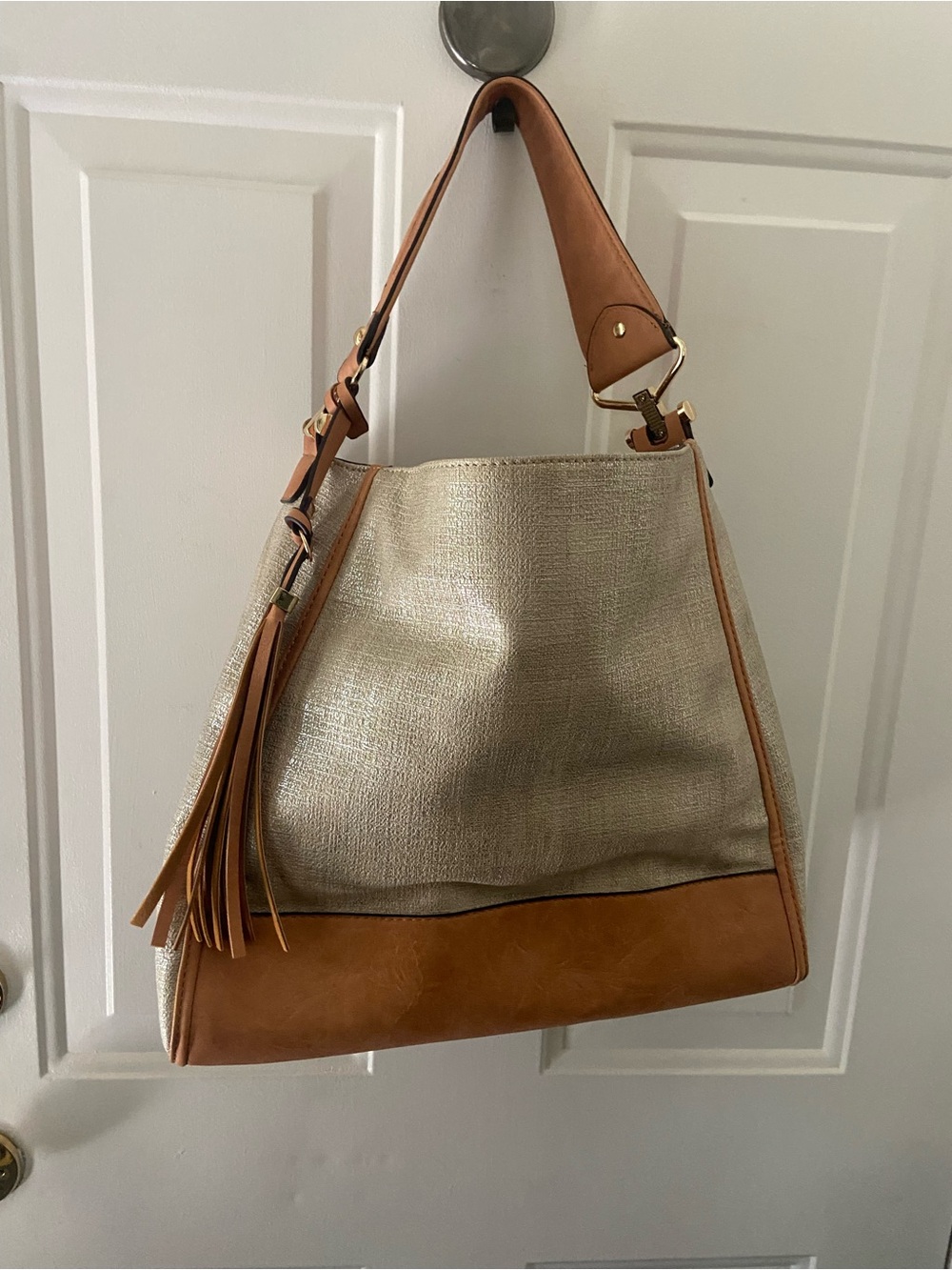 Hobo Style Shoulder Bag